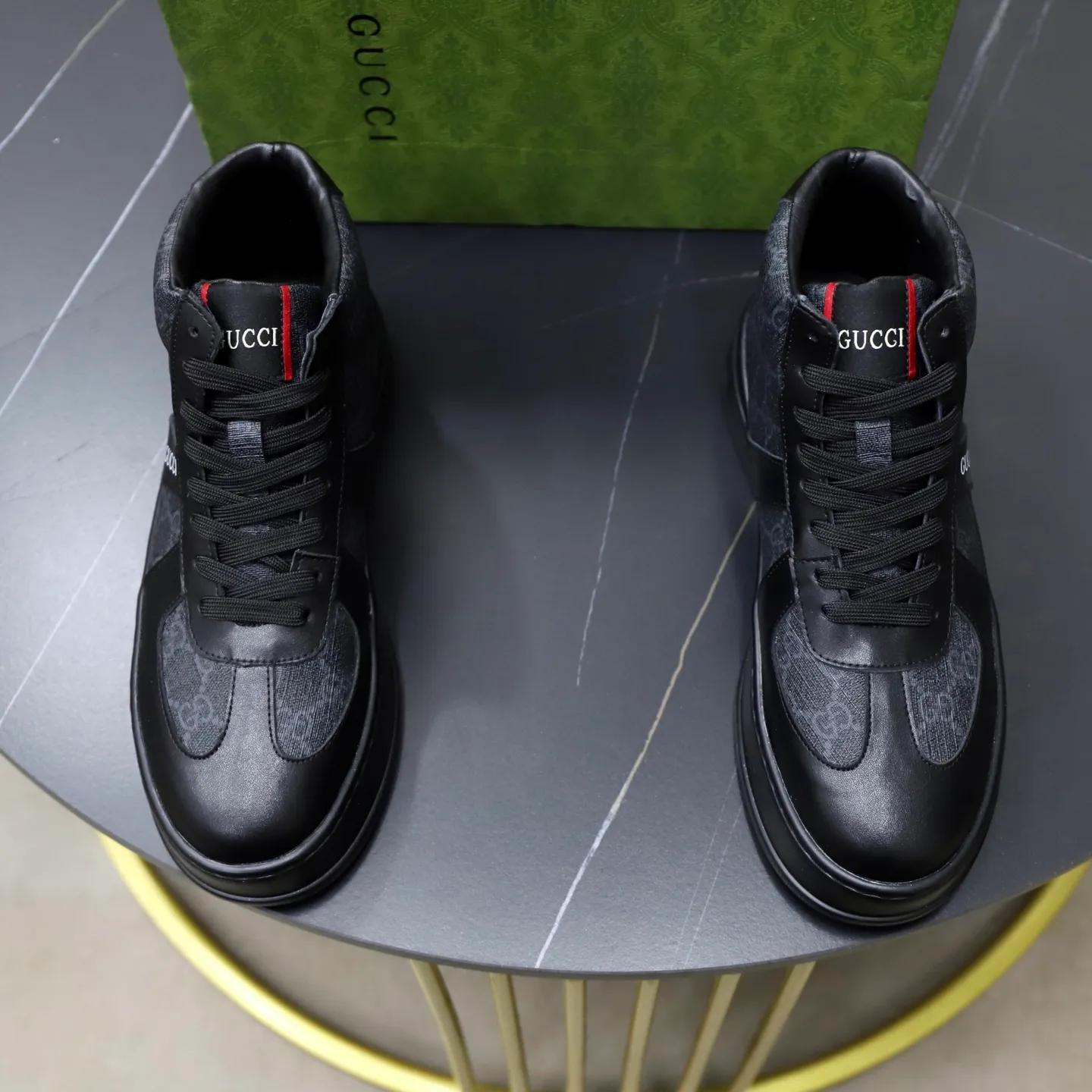 Ex-factory price: 442💰🙅‍♂️🙅‍♂️🙅‍♂️ Brand: GUCCI Standard code: 38-44 (45 customized) Grade: Same as the official website Material: Original cowhide material spliced with brand cloth Comfortable and breathable lining Lightweight and wear-resistant sports outsole Style category: Men's fashionable casual shoes Running sports shoes Distinguished luxury brand elements Top luxury color: actual picture color